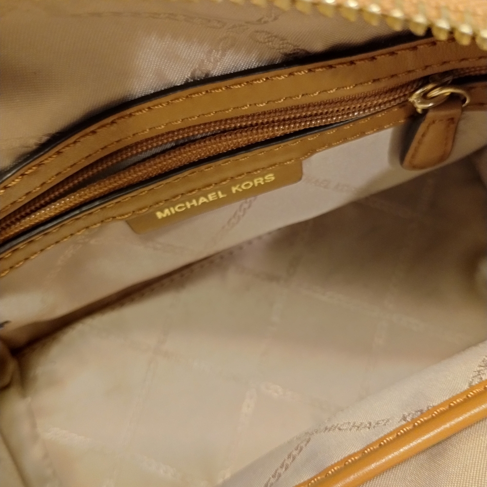 Michael Kors Elegant Brown and Tan Mini Bag - Picture 3 of 7